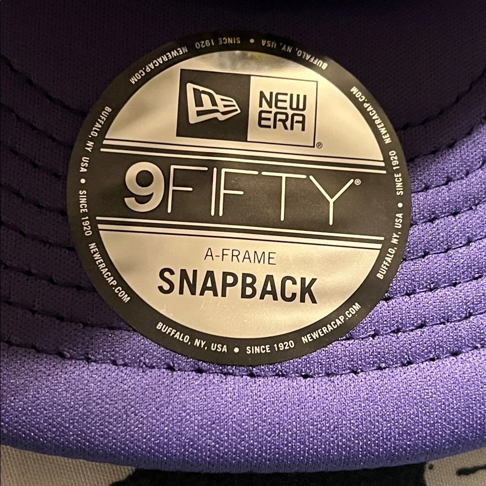 NWT New Era Los Angeles Lakers SnapBack Hat